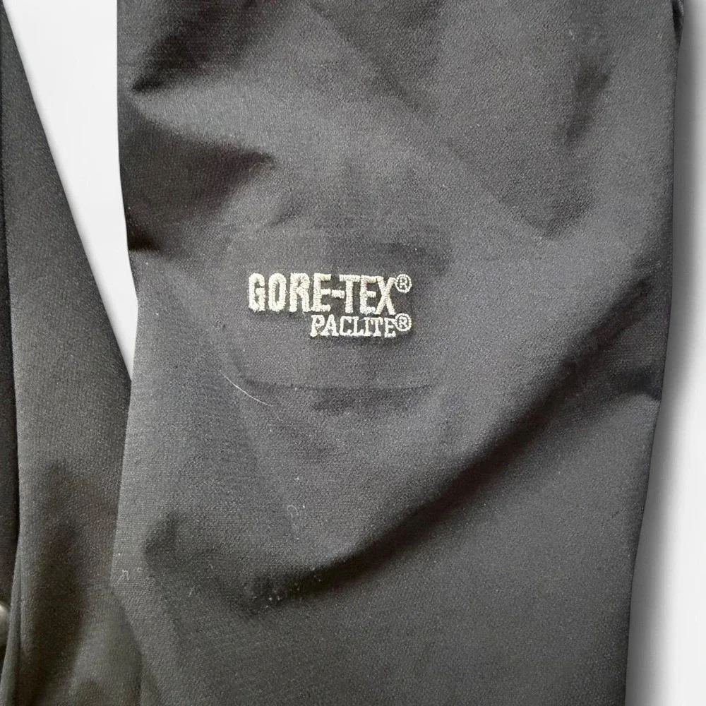 North Face Black GoreTex Paclite Storable Hood Windbreaker Jacket Size L - XL